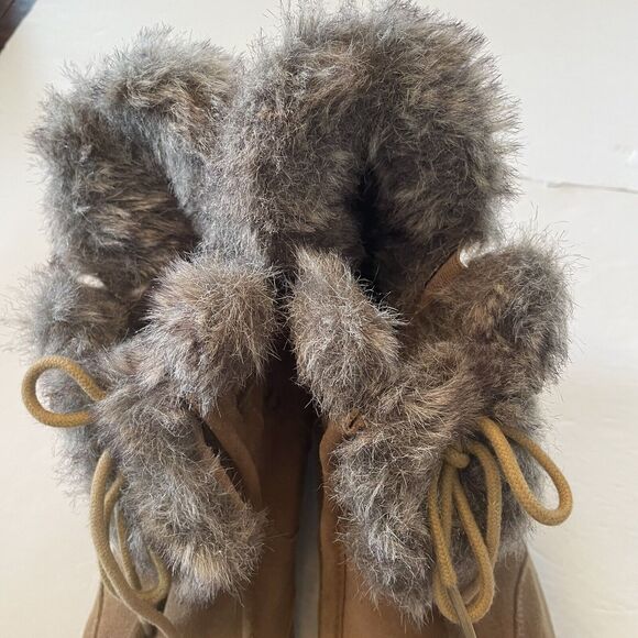 Lands' End Brown Suede Leather Faux Fur Winter Ankle Boots Womens 7.5B Moccasin - Picture 2 of 13